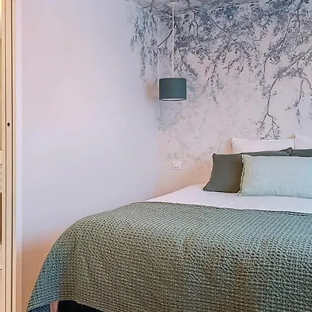 Luxurious Located At La Pironniere Villa *