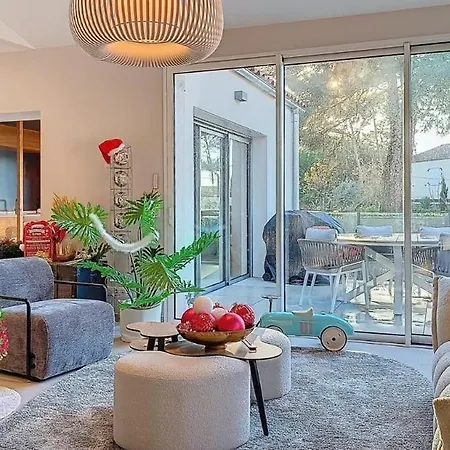 빌라 Luxurious Located At La Pironniere *